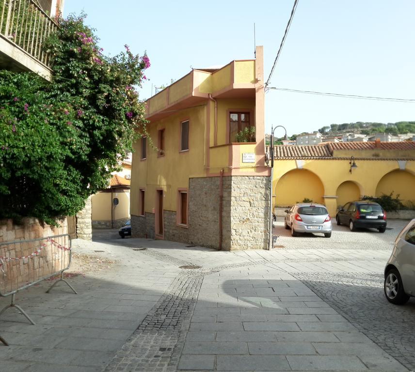 La Casa Rosada Arbusヴィラ エクステリア 写真
